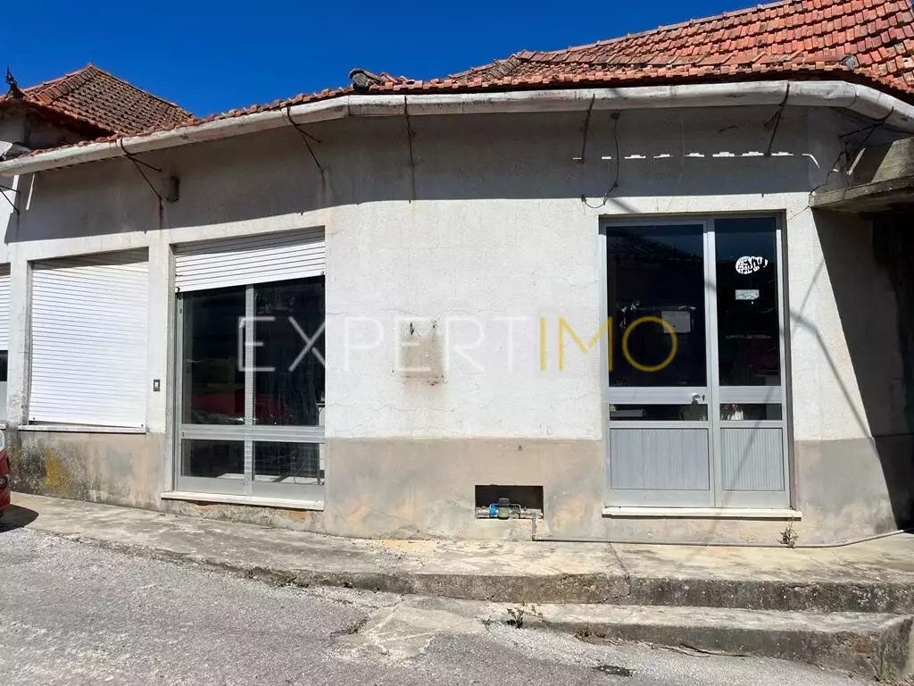 (3)Casa de R/C para remodelar - Juncal Porto de Mós Leiria