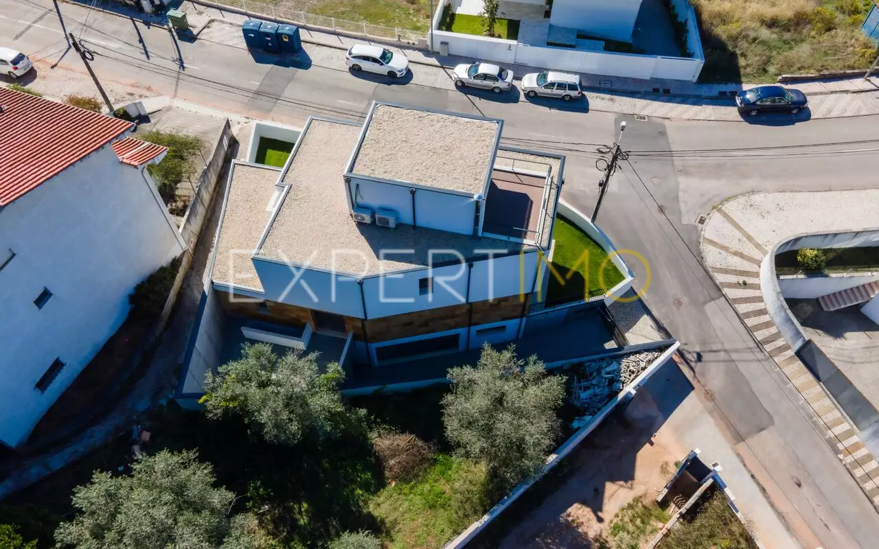 (17)Moradia T4 LUXO Isolada NOVA c/ rooftop e garagem para 4 carros, Olivais, Coimbra