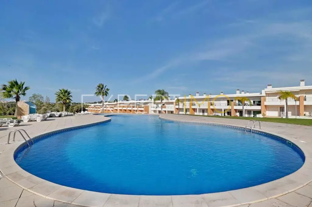 (2)Moradia T2 com piscina e garagem 10 minutes praia em Albufeira