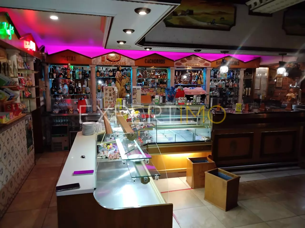 (15)Empreendimento à venda no Carriço (Café - Snack Bar e 3 Lojas)