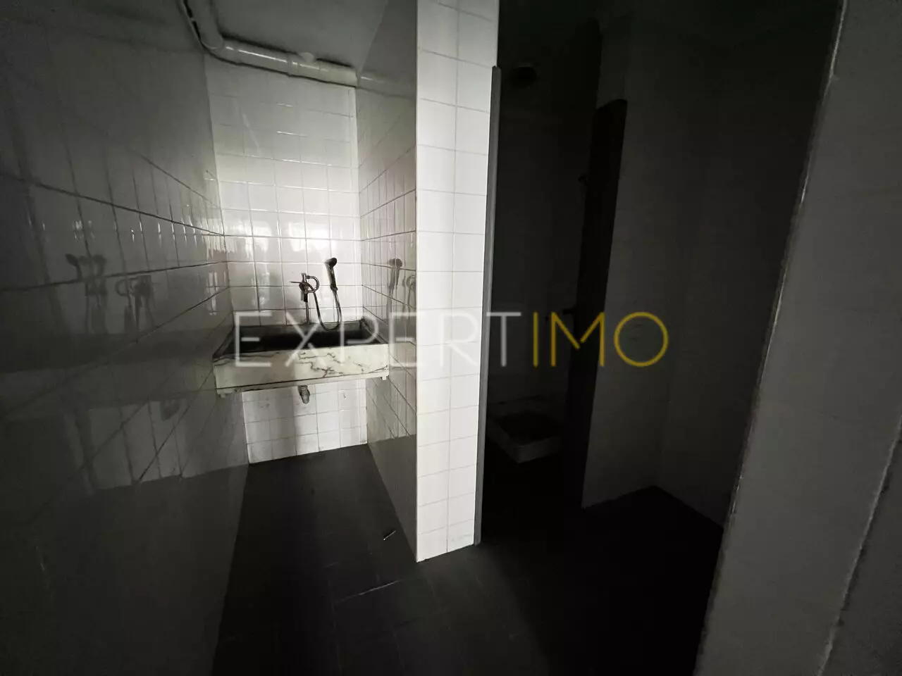 (18)Arrendamento - Armazém c/ 2 andares e 2 casas de banho 283m2 em Taveiro, Coimbra