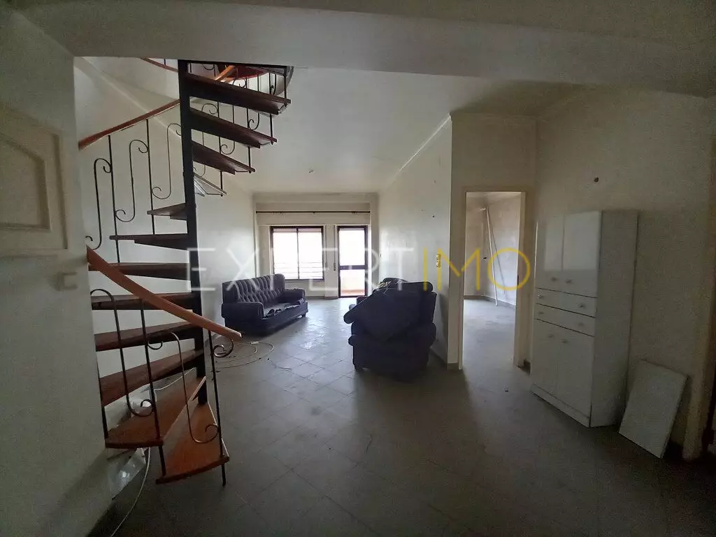 (6)Excelente apartamento remodelado na Costa da Caparica