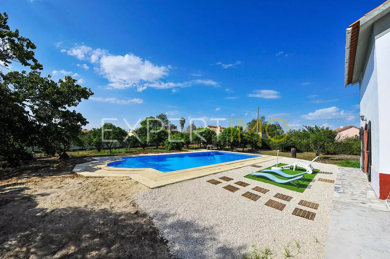 (4)Quinta em palmela com 6.874 m2 com moradia T5 com piscina baixa de preço