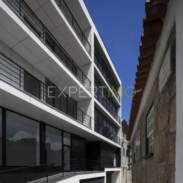 Apartamento T2 L em Vila Nova Tazem - 1