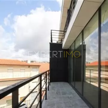 Apartamento T3 em Vila Nova Tazem - 1