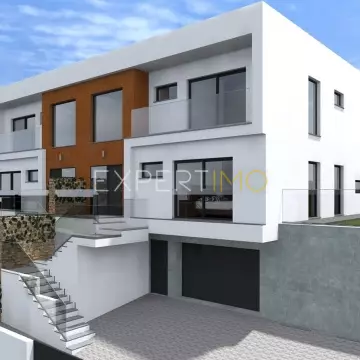 Moradia T4 em Construção, Arquitetura Moderna à venda em Seia na Serra da Estrela - 1