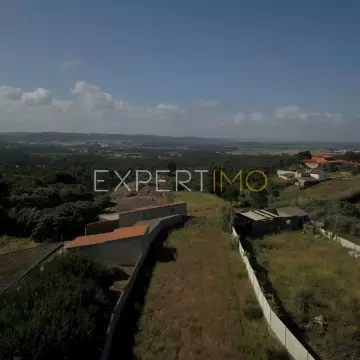 Terreno de 3.850m² em São Martinho do Porto com grande potencial - 1