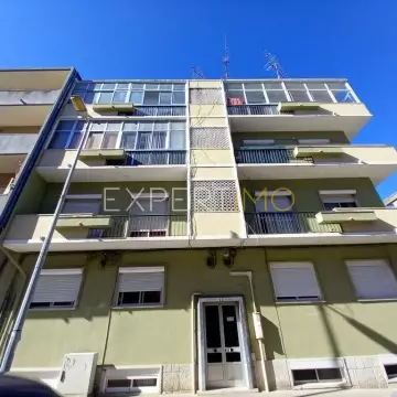 Apartamento em Amora - 1